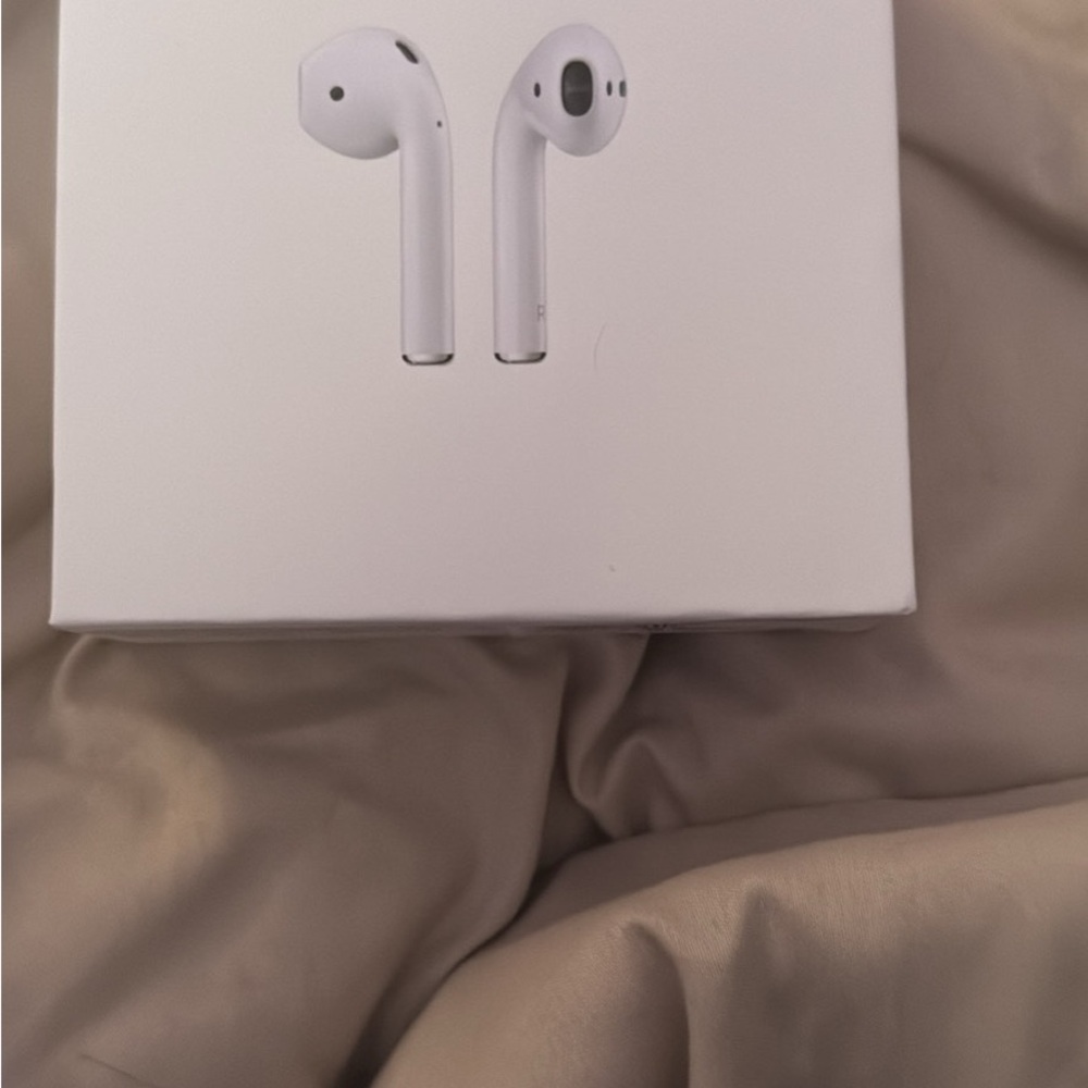 Wireless Earbuds with Charging Case - White